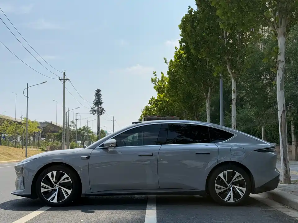 NIO ET5 NIO ET5