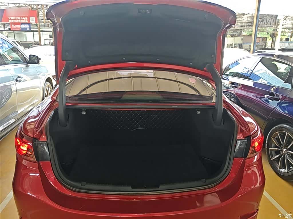Mazda Atenza, 2017 19