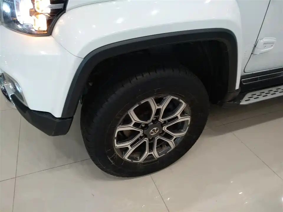 Beijing BJ40