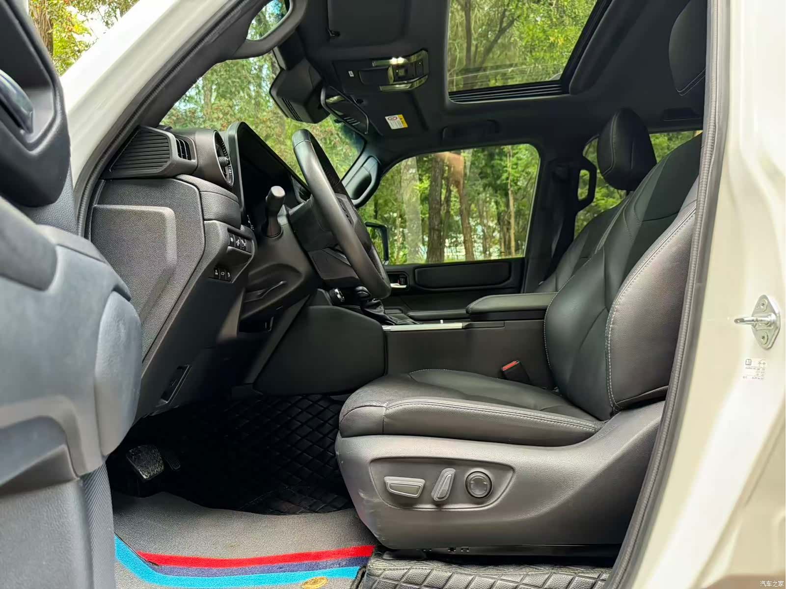 Toyota Prado, 2024 3