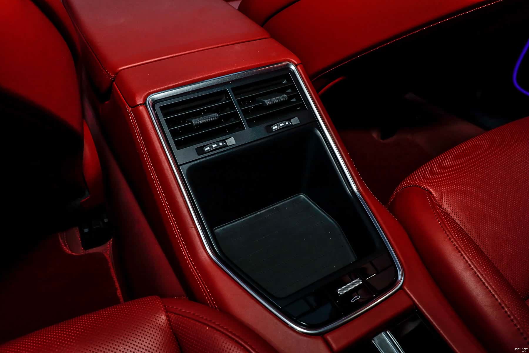 Porsche Panamera, 2023 19