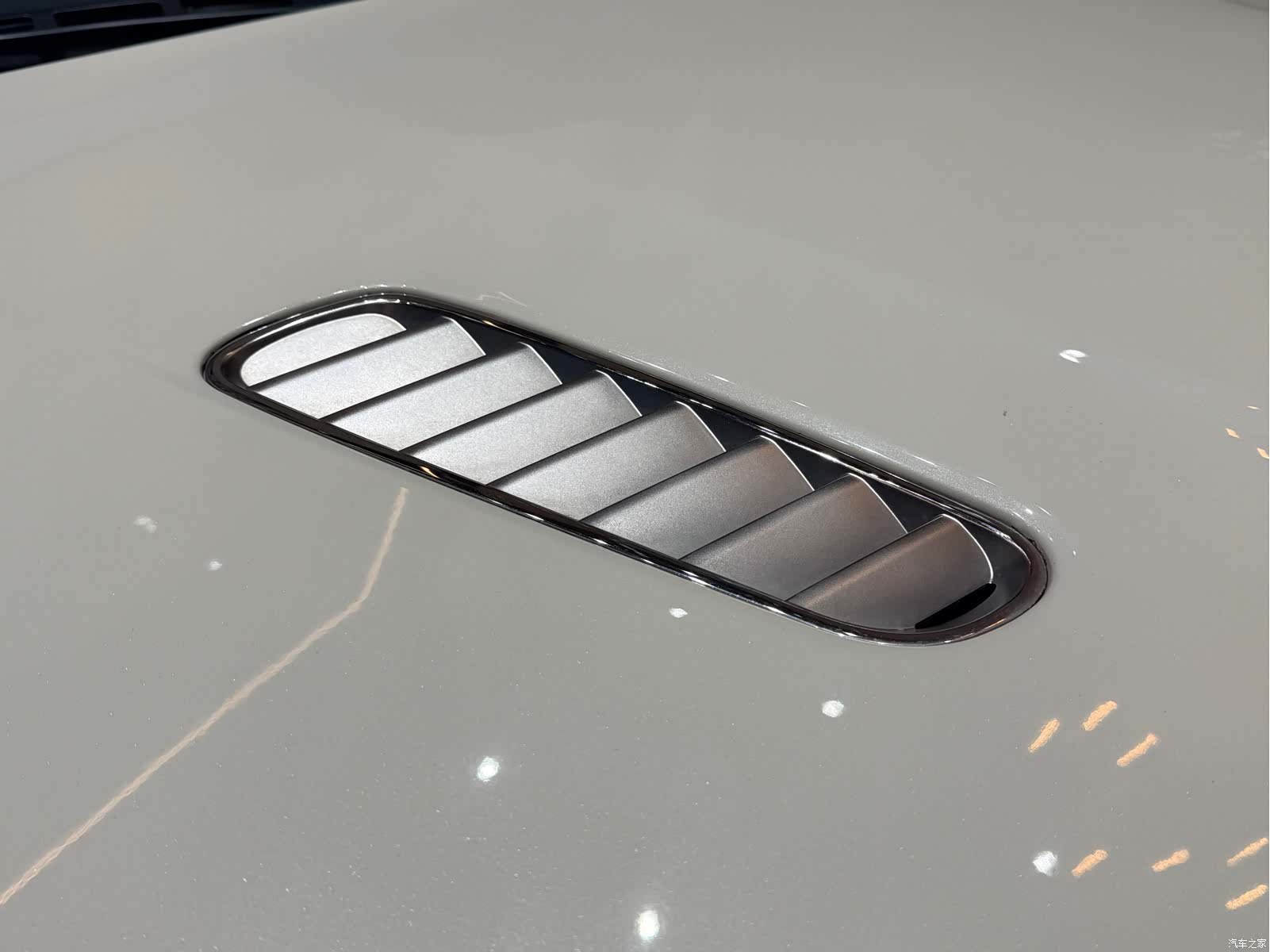 Aston Martin Rapide, 2017 все фото