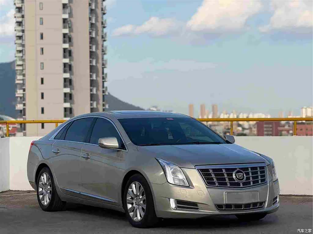 Cadillac XTS, 2015 4