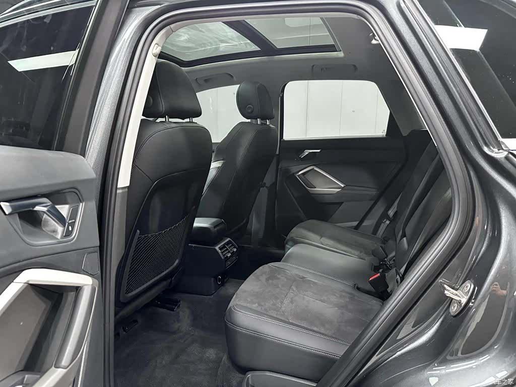 Audi Q3, 2023 15