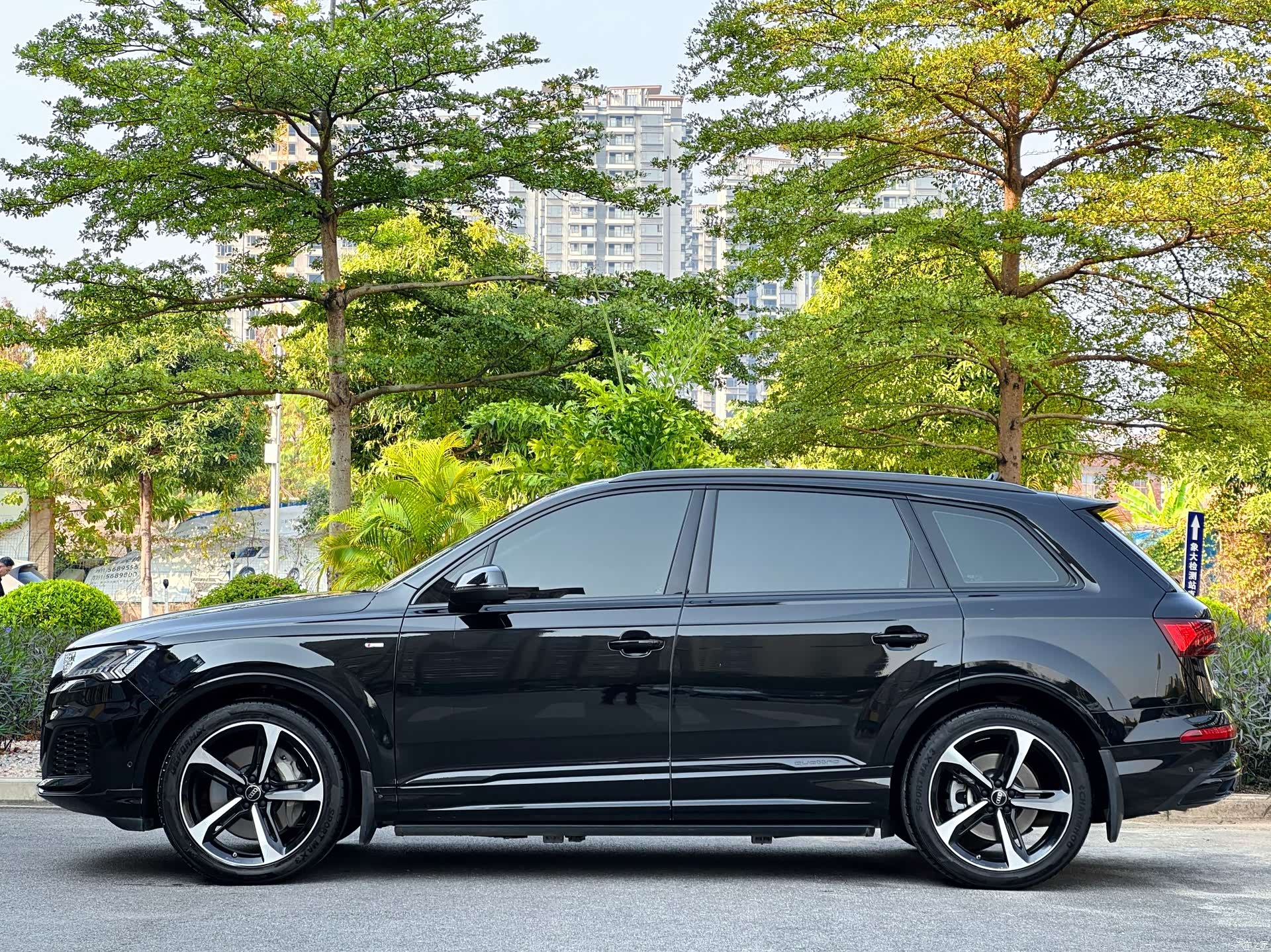 Audi Q7, 2023 4