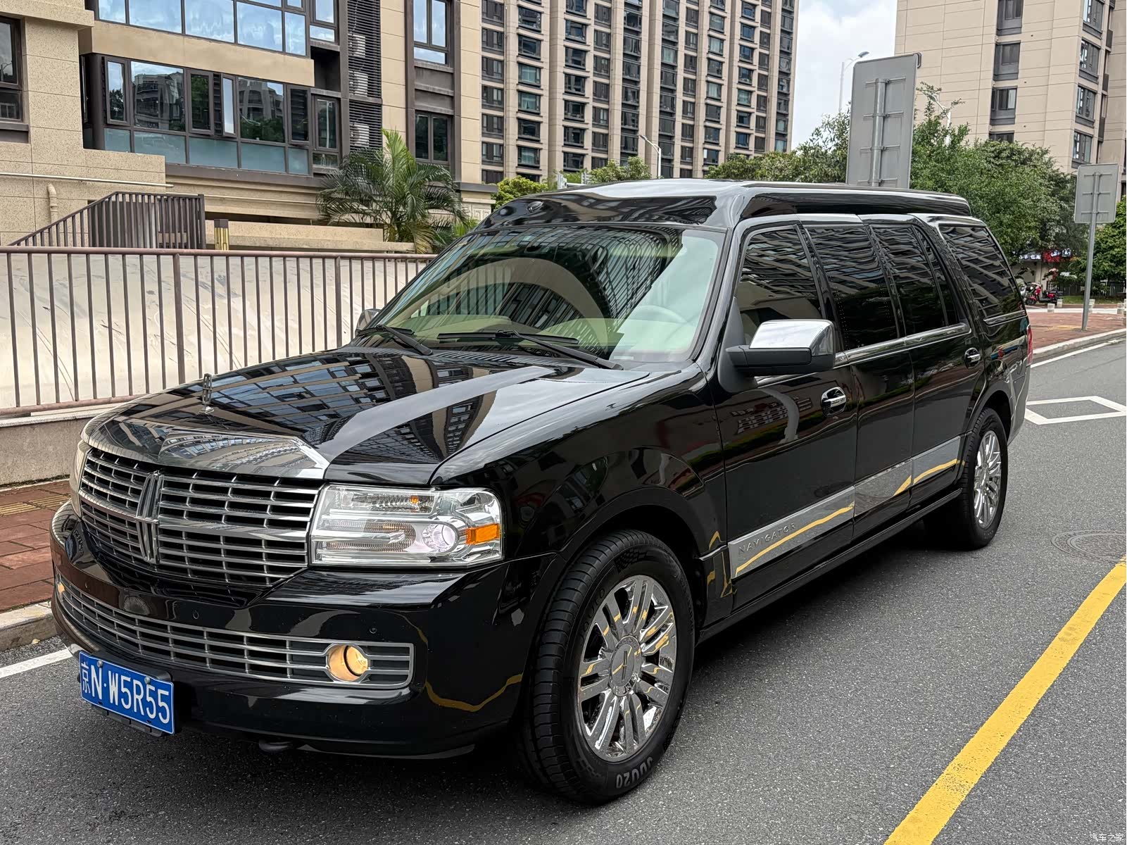 Lincoln Navigator, 2010 1
