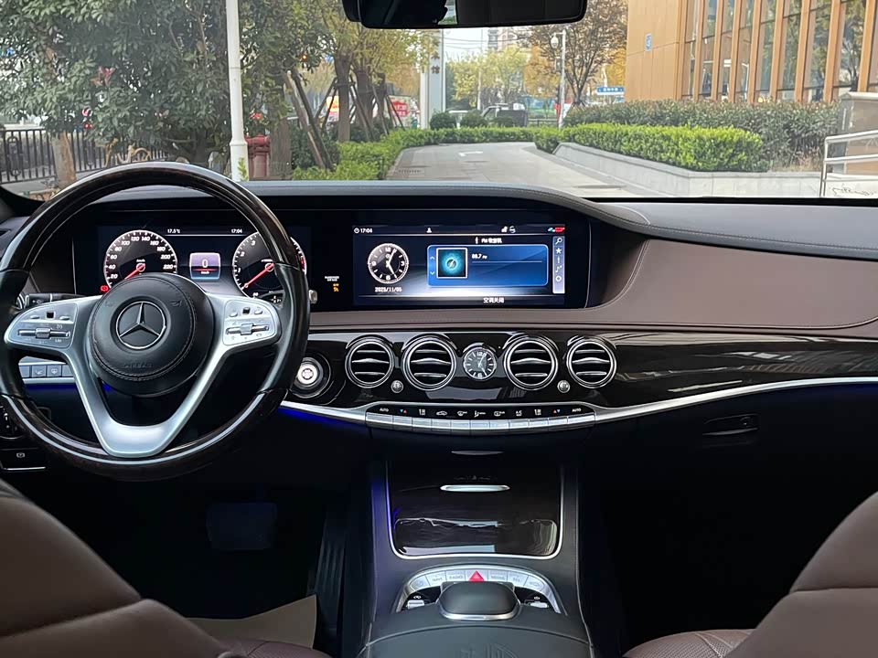 Mercedes-Benz Maybach S-class