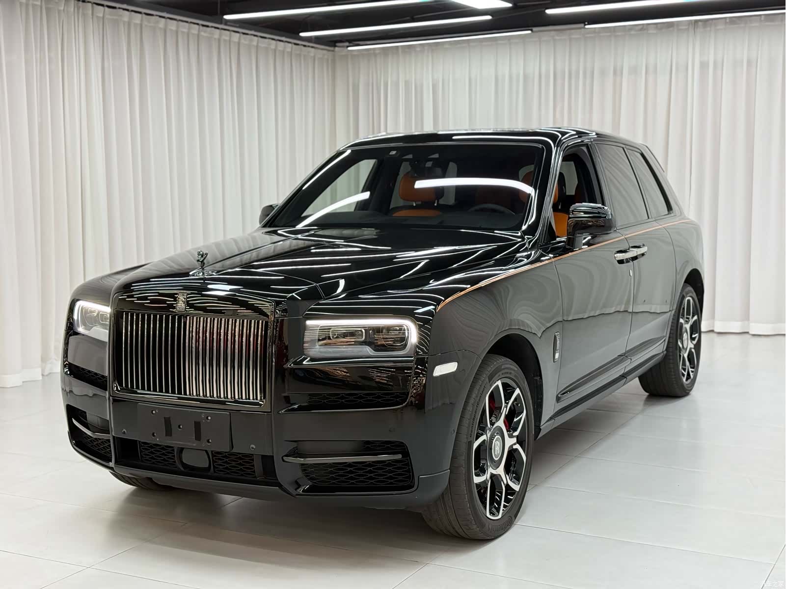 Rolls-Royce Cullinan, 2023 1
