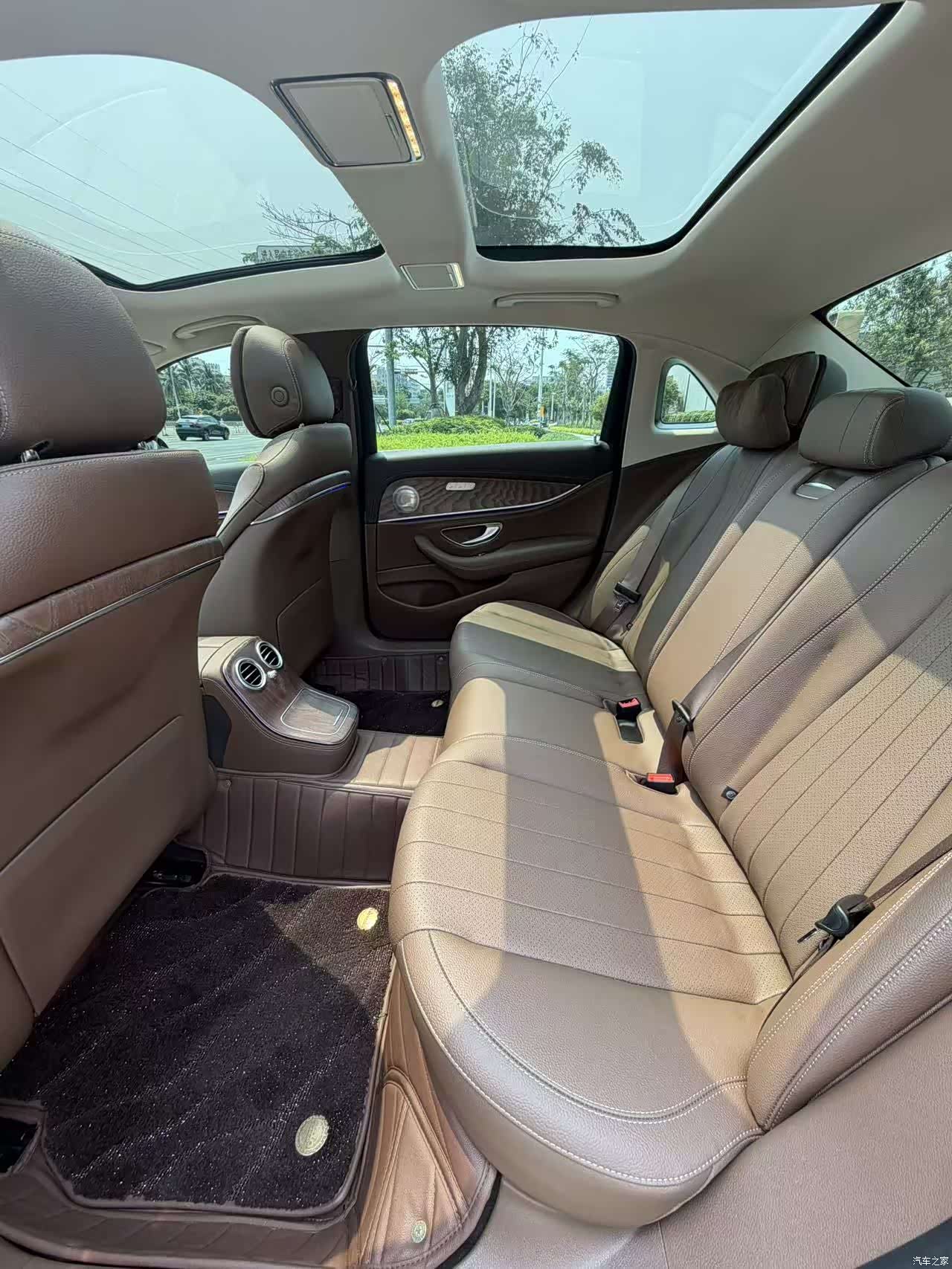 Mercedes-Benz E-Class, 2020 7