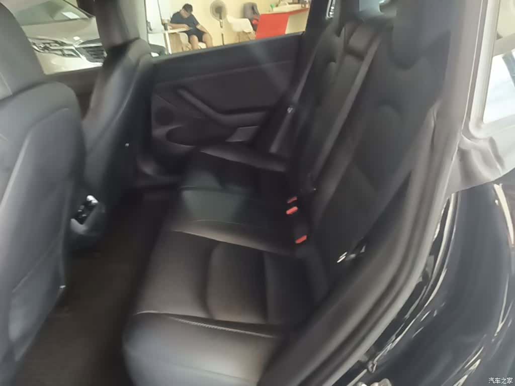 Tesla Model 3, 2022 17