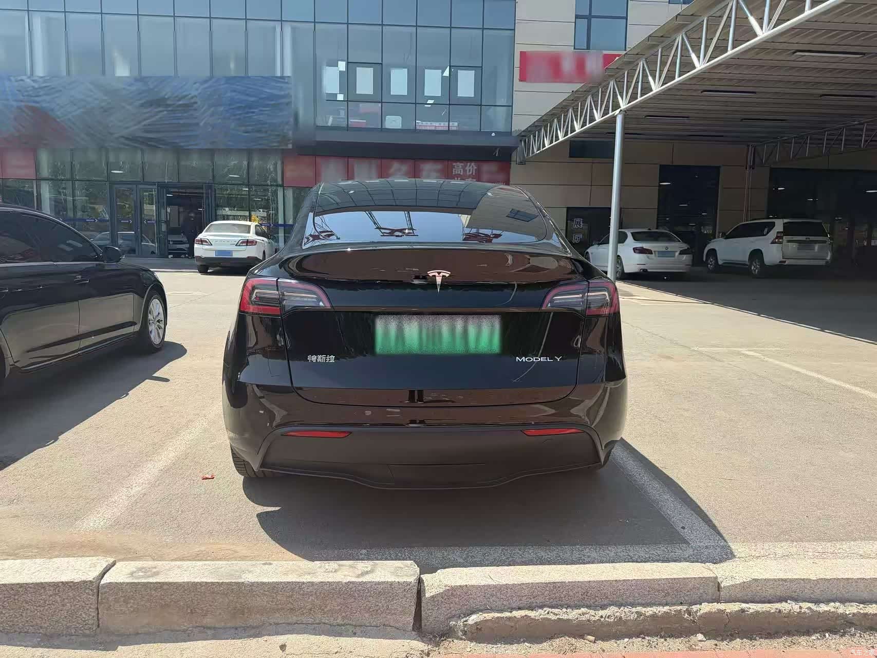 Tesla Model Y, 2022 17