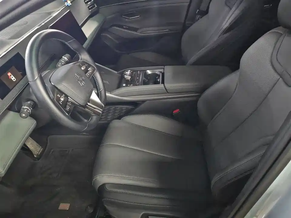 BYD Qin L BYD Qin L