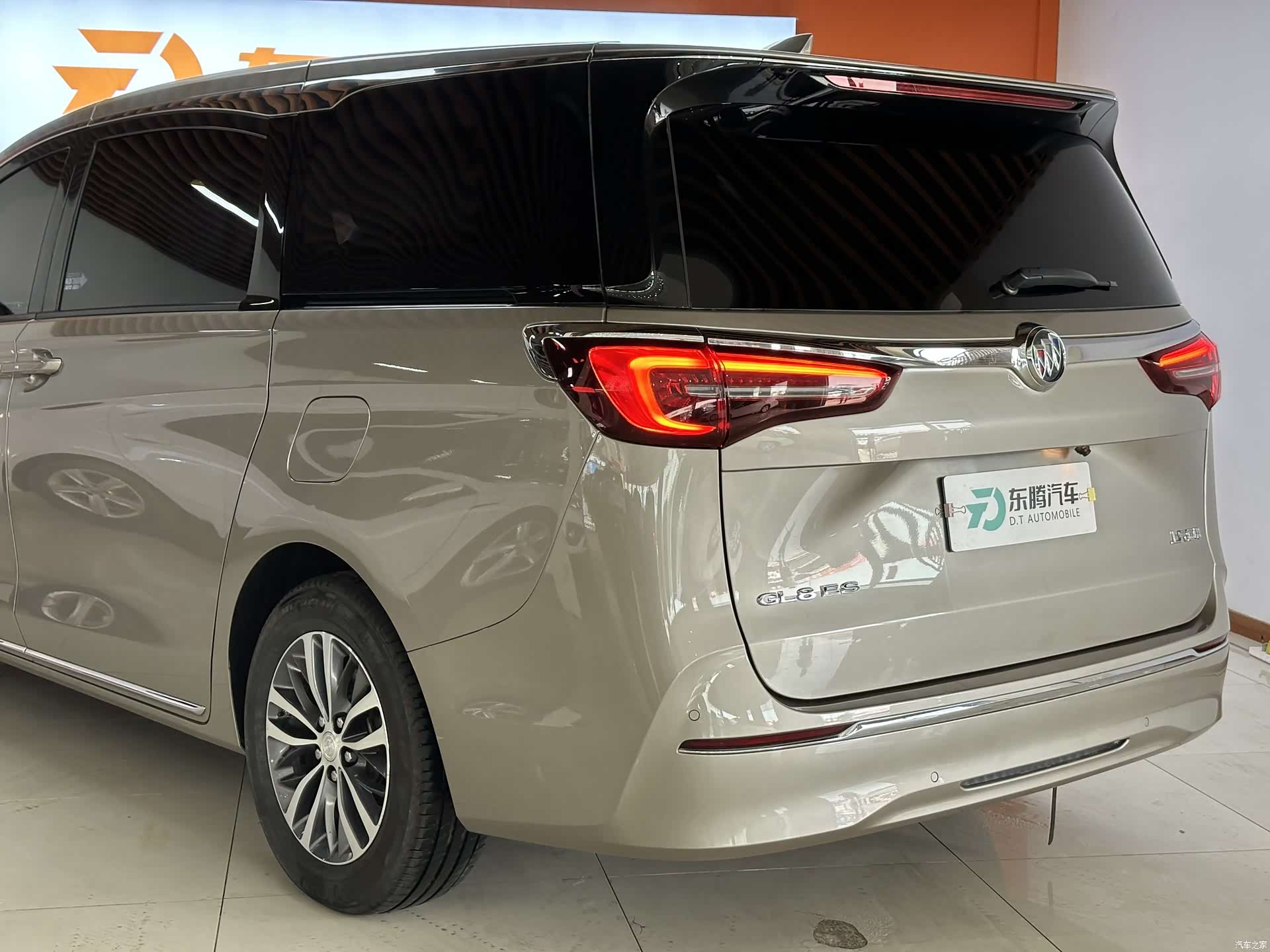 Buick GL8, 2023 9