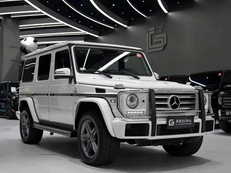 Mercedes-Benz G-class
