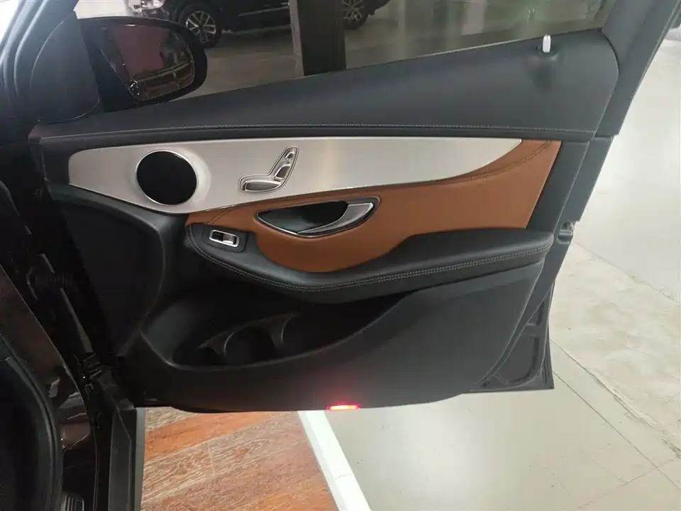 Mercedes-Benz GLC Mercedes-Benz GLC
