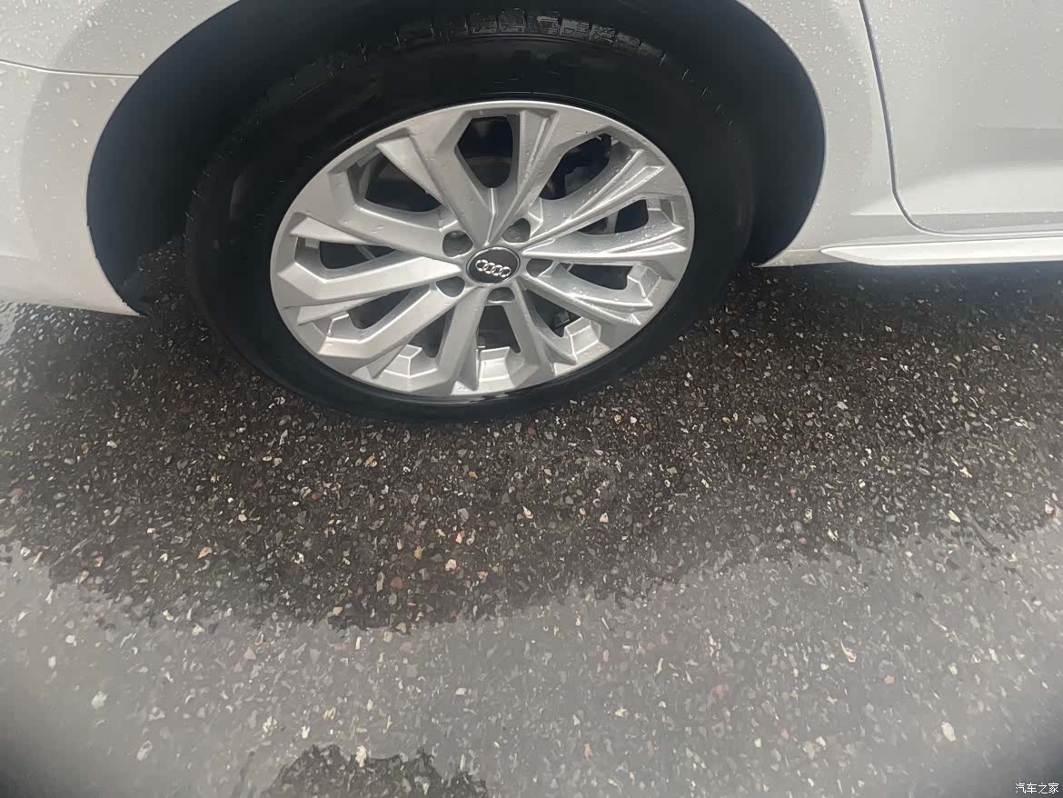 Audi A4L, 2019 7