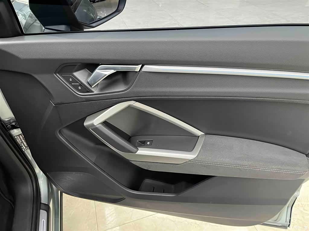 Audi Q3, 2023 10