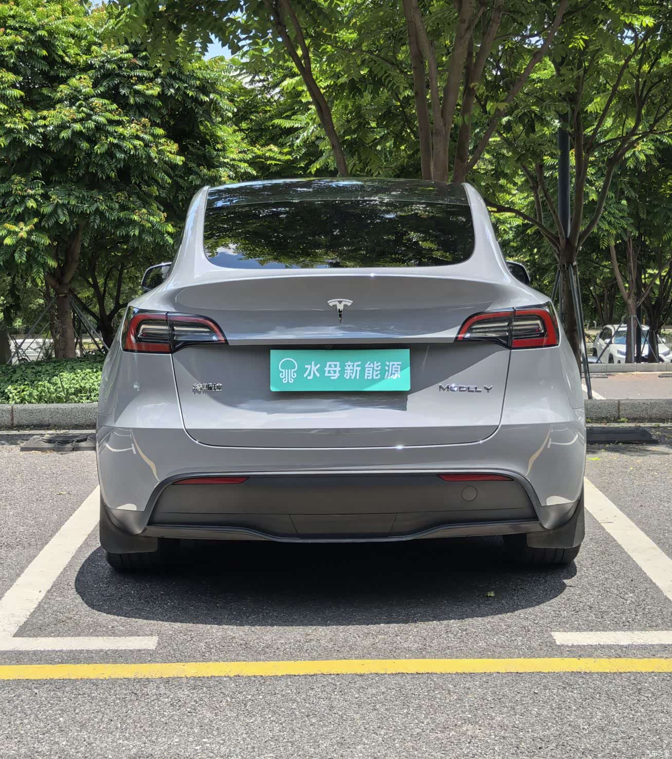 Tesla Model Y, 2024 8