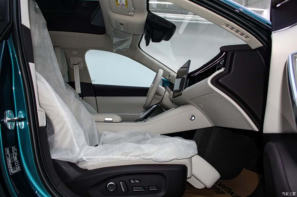 SAIC ShangJie Z7T, 2026 20
