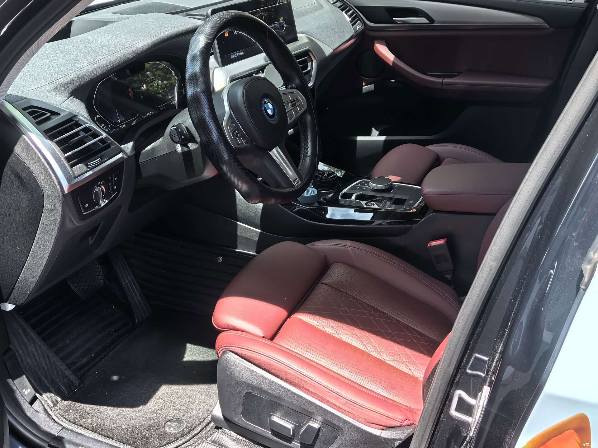 BMW iX3, 2024 4