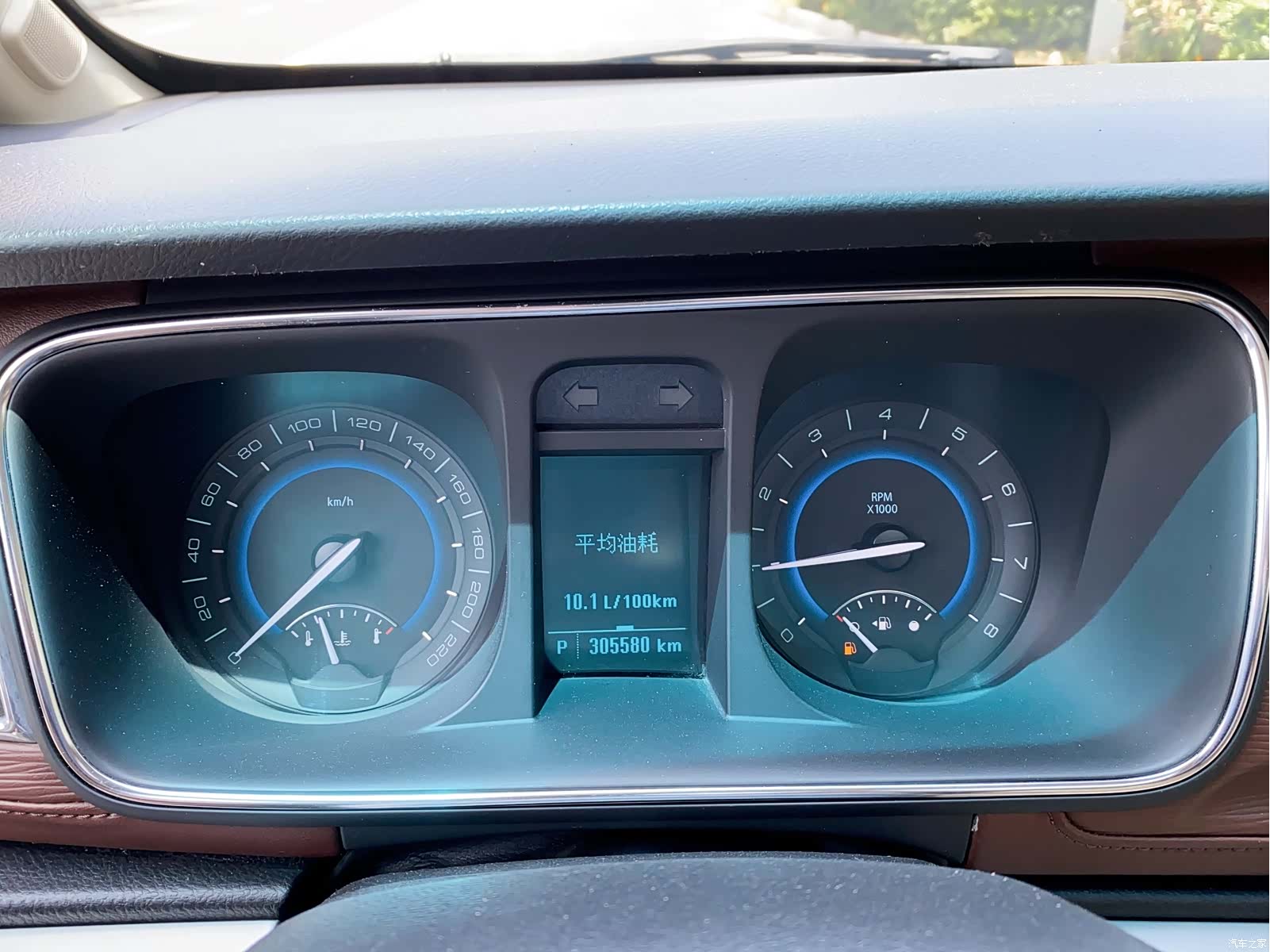 Buick GL8, 2016 12