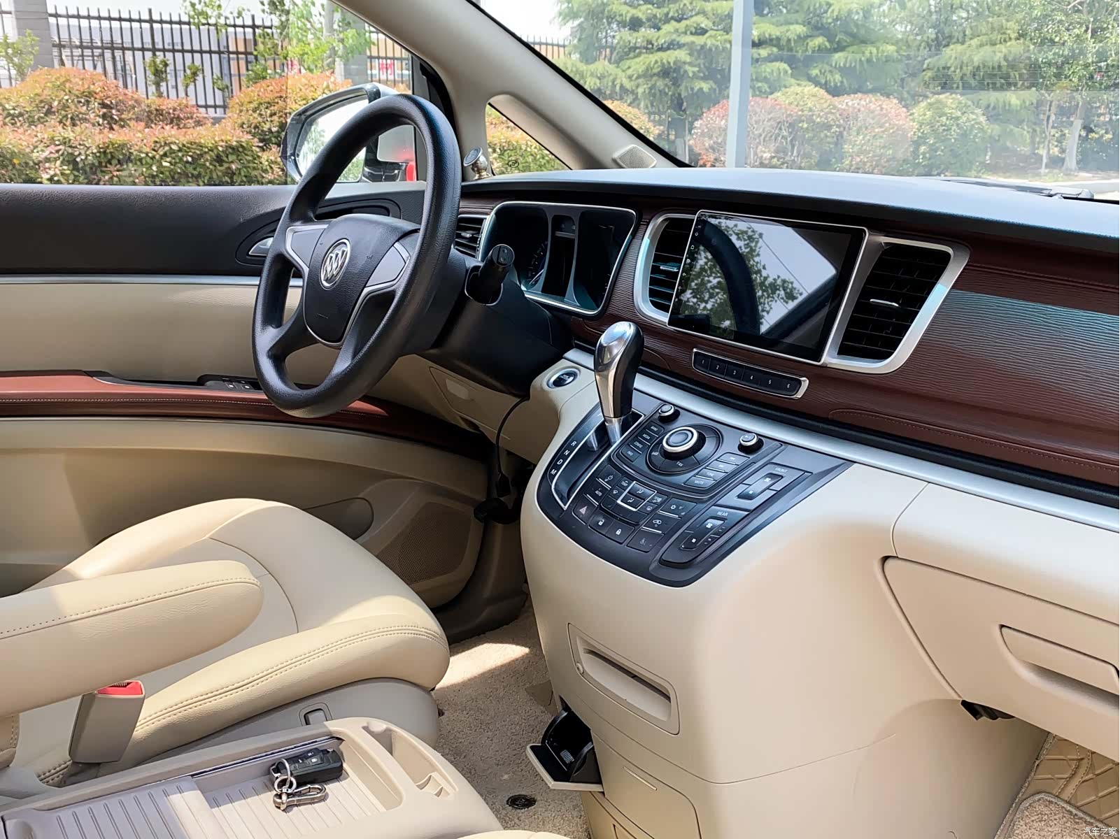 Buick GL8, 2016 24