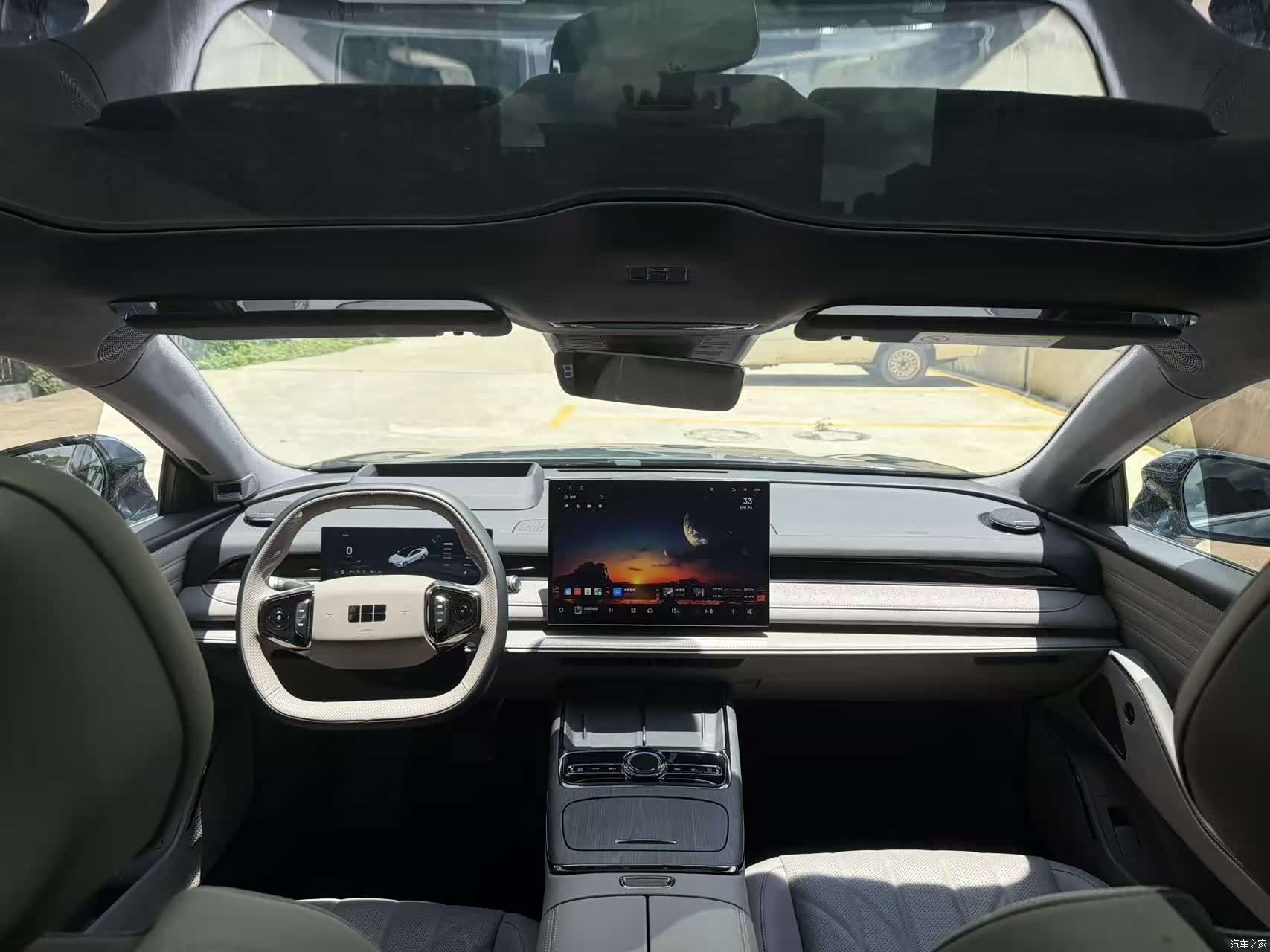 Geely 8, 2025 13