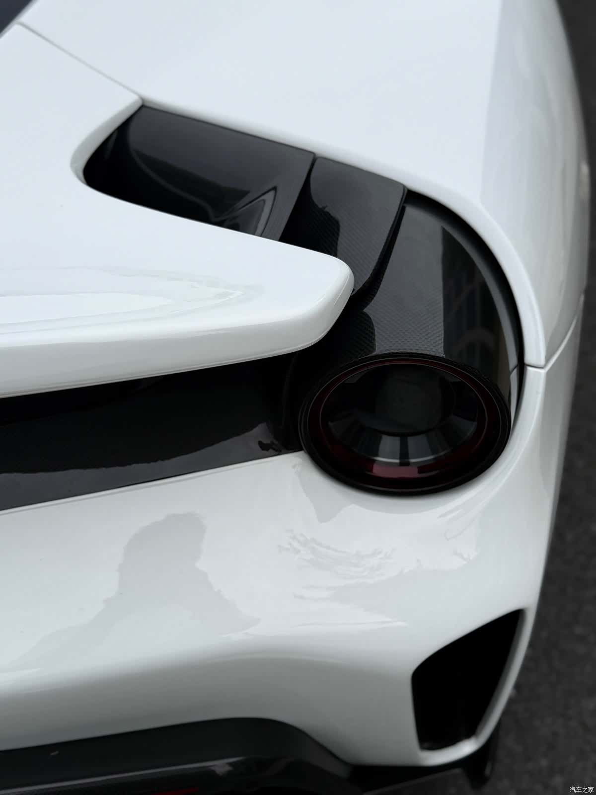 Ferrari 488, 2016 7