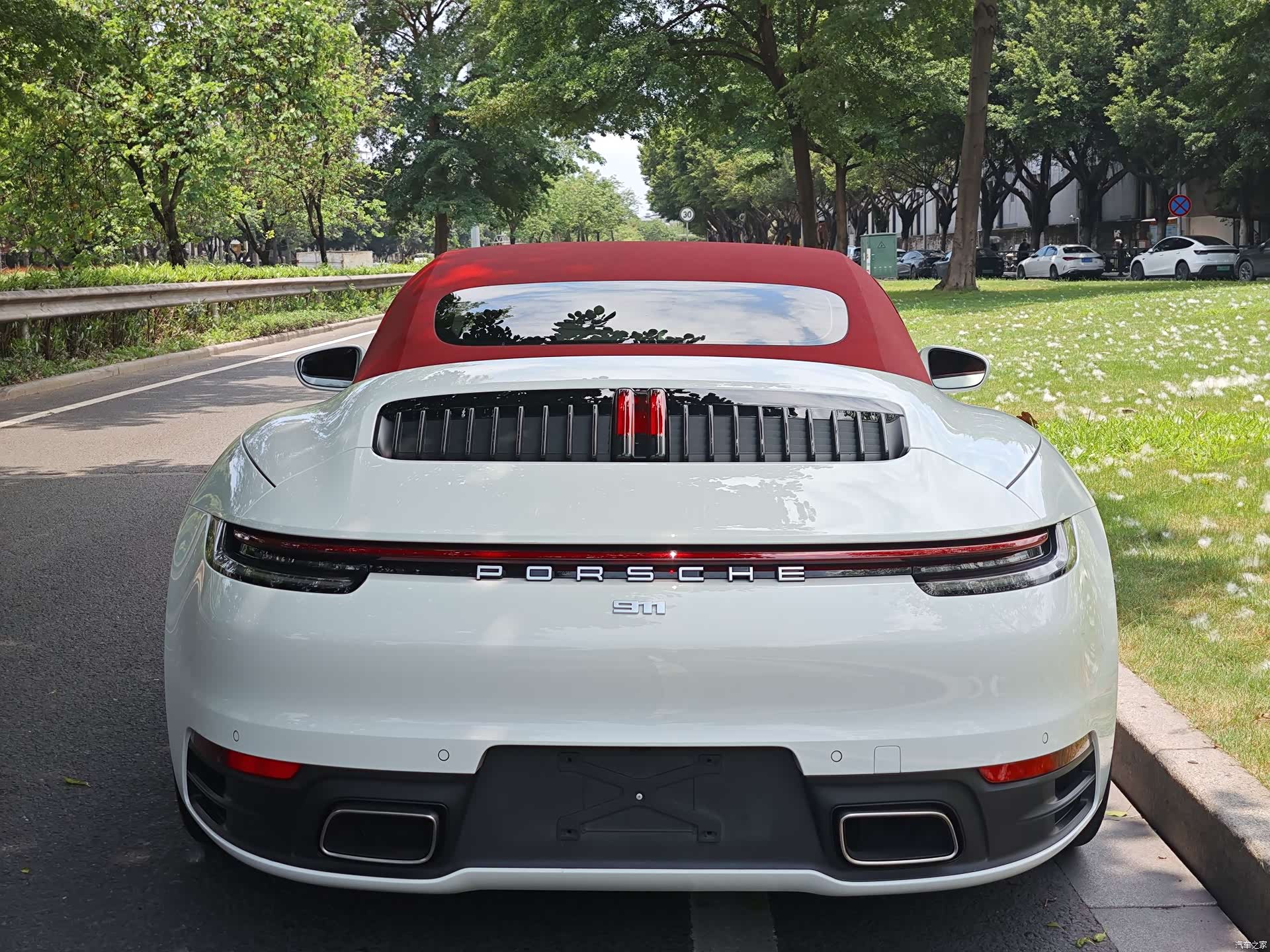 Porsche 911, 2023 27