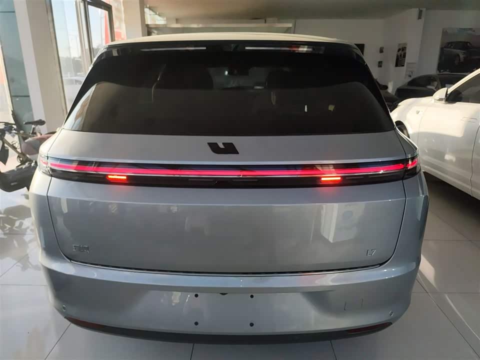 Li Auto Ideal L7