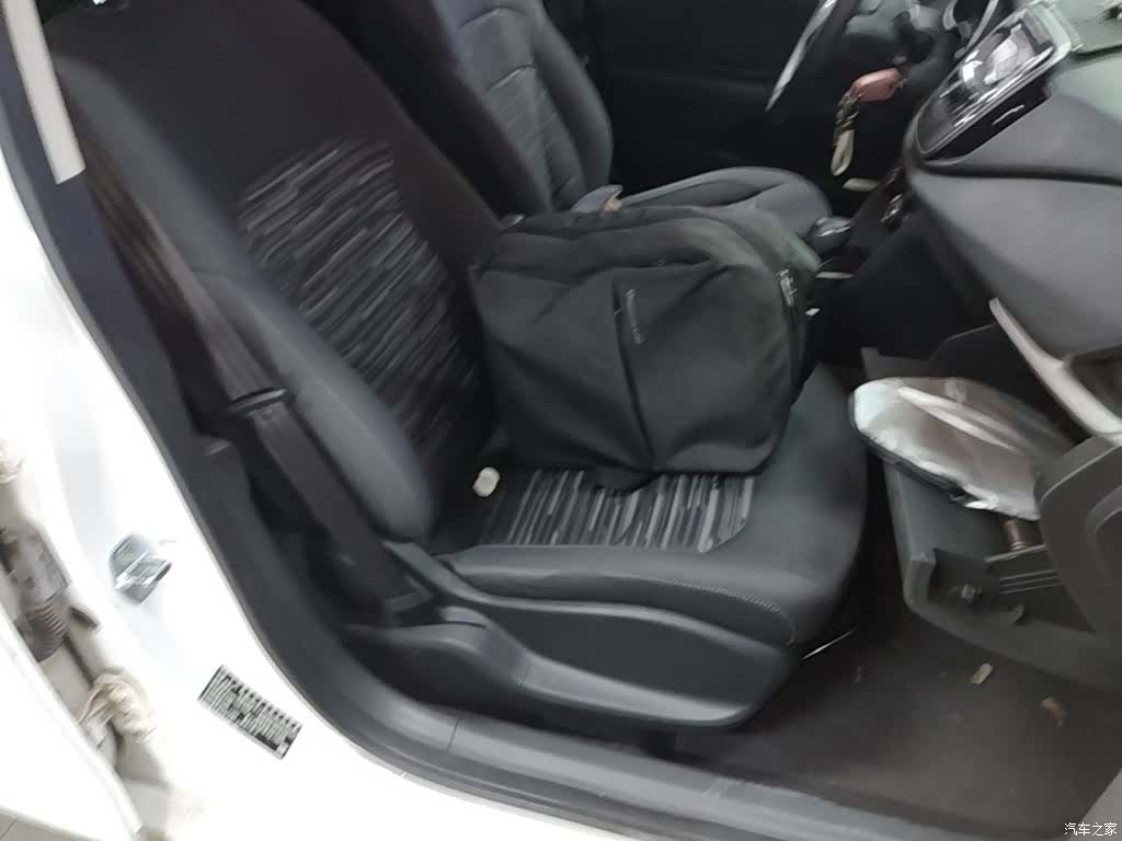 Chevrolet 320, 2019 25