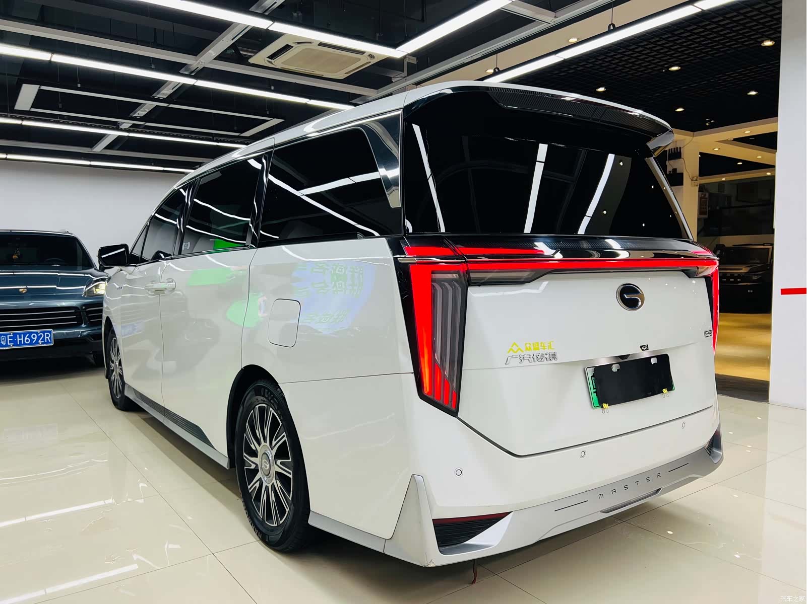 Trumpchi E9, 2024 19