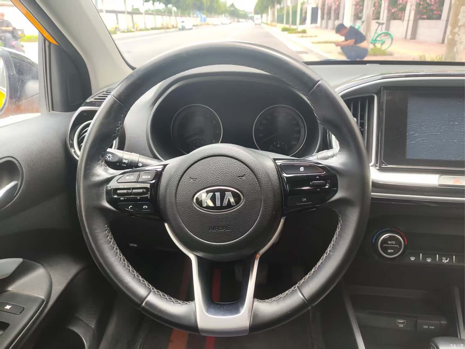 Kia KX1, 2019 11
