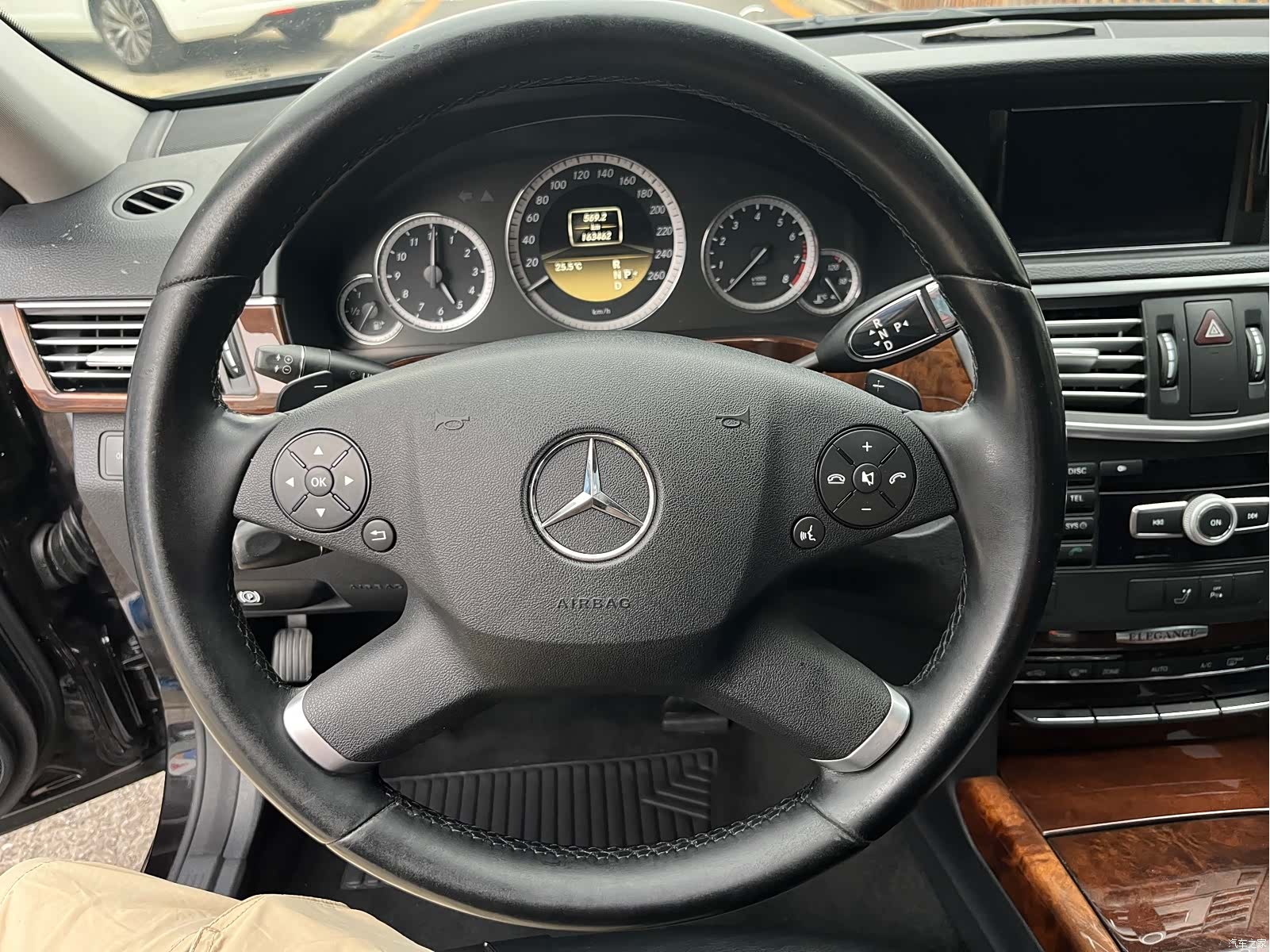 Mercedes-Benz E-Class, 2012 20