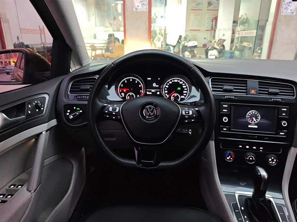 Volkswagen golf