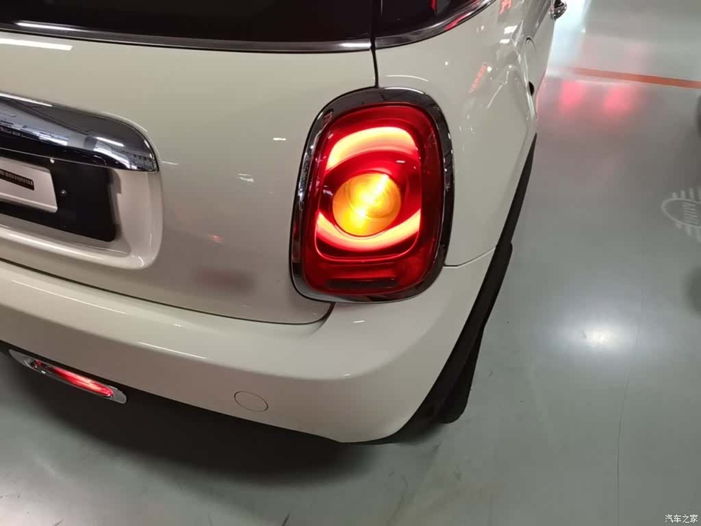 Mini ONE, 2018 8
