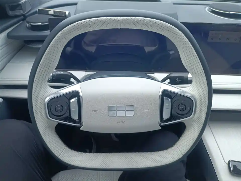 Geely Galaxy Galaxy E8