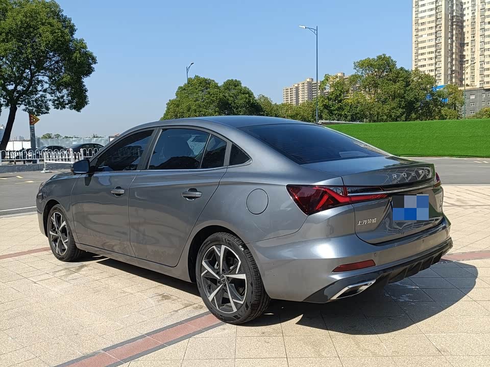 Roewe i5