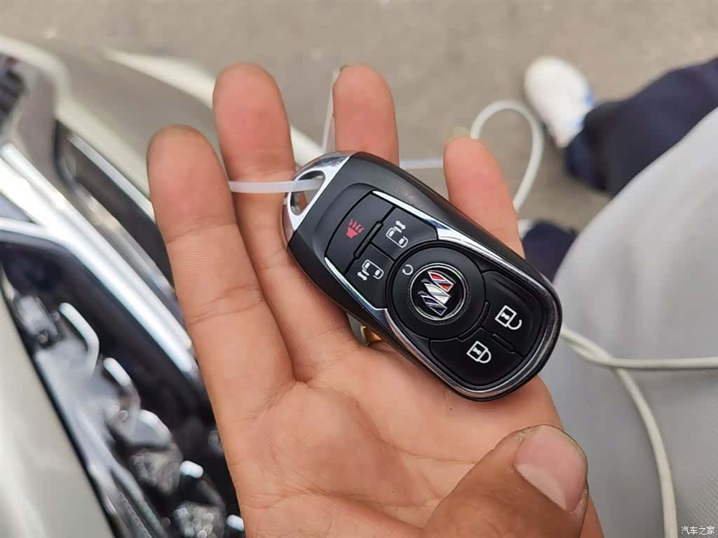 Buick GL8, 2021 9