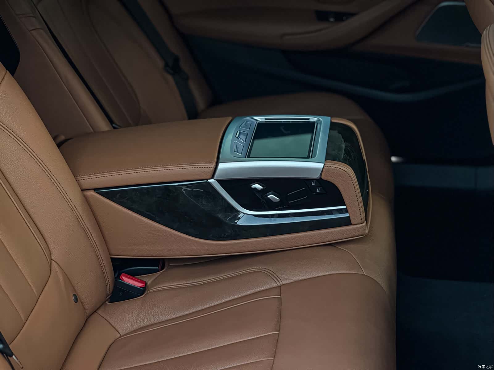 BMW 5 Series, 2018 17