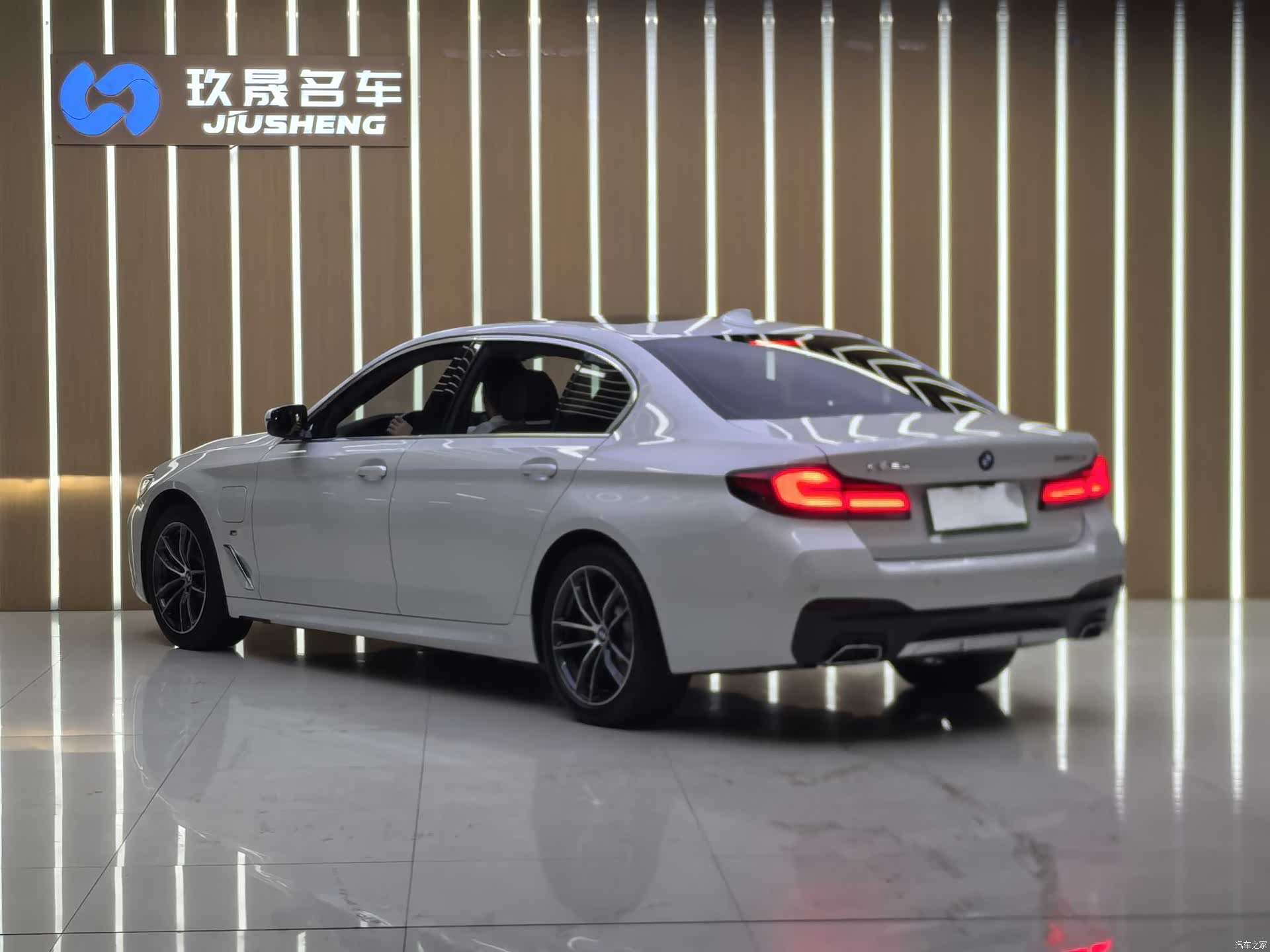 BMW 5 Series, 2021 4