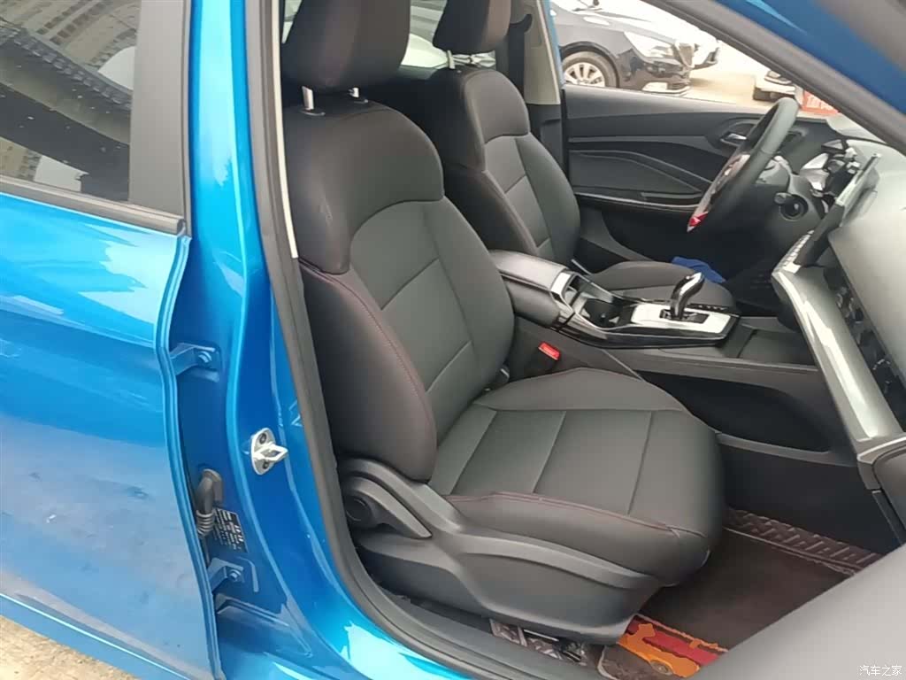 MG MG5, 2021 25