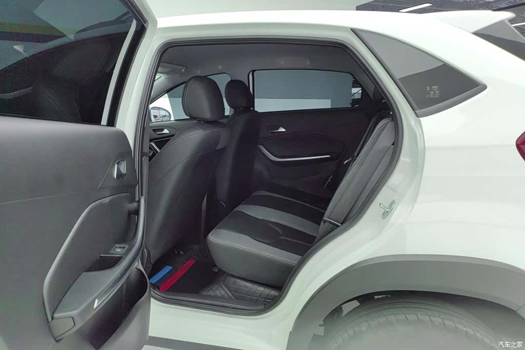 Chery 3x, 2025 11