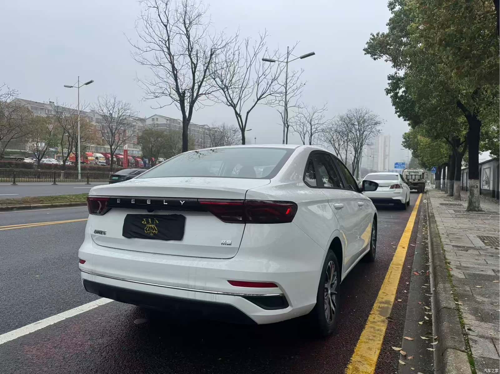 Geely Emgrand, 2026 все фото
