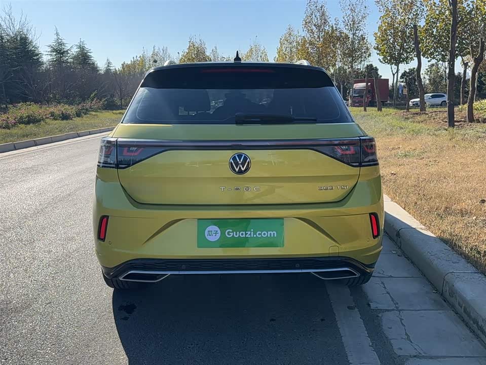 Volkswagen T-ROC exploring Songs