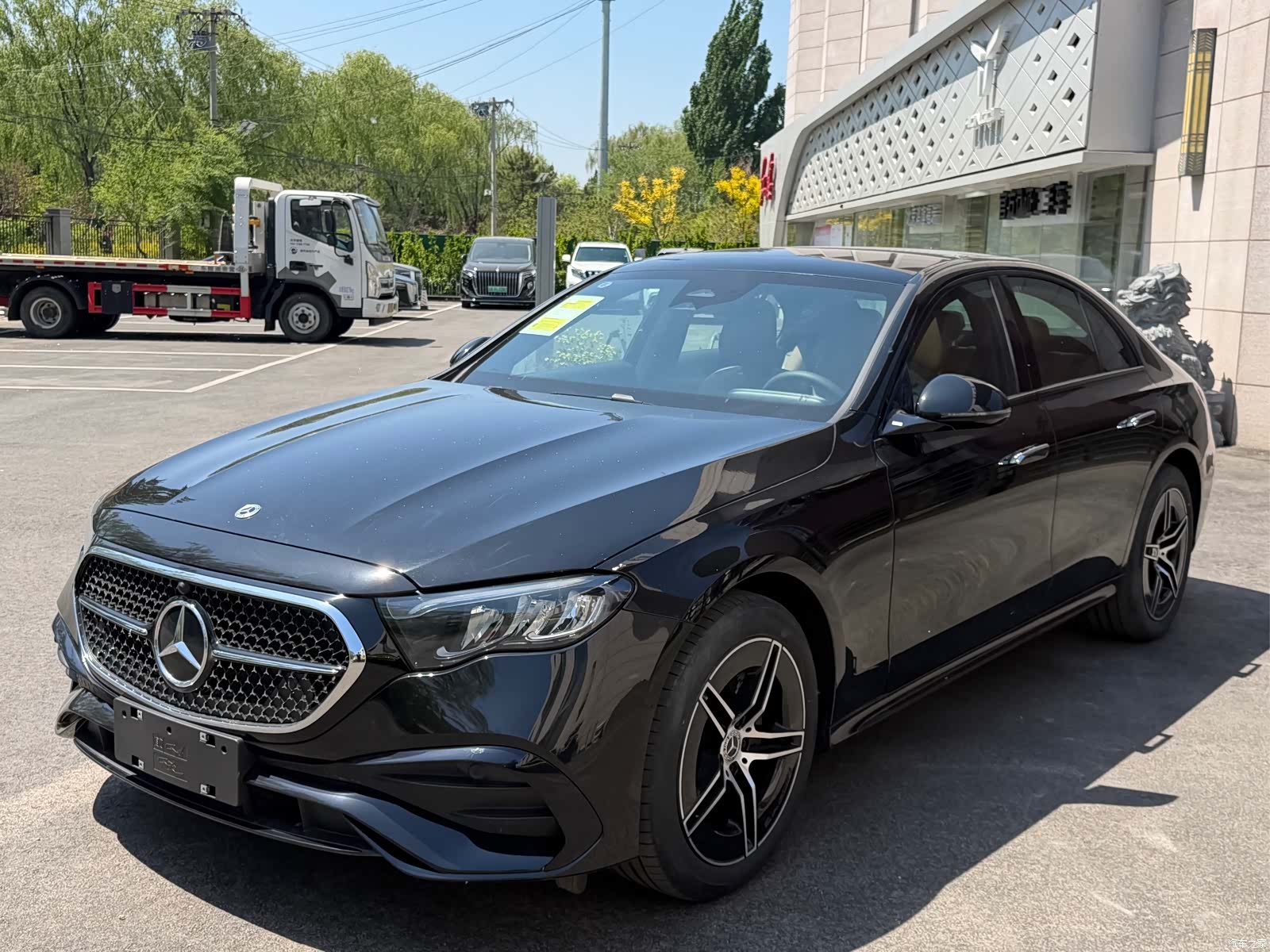 Mercedes-Benz E-Class, 2025 1