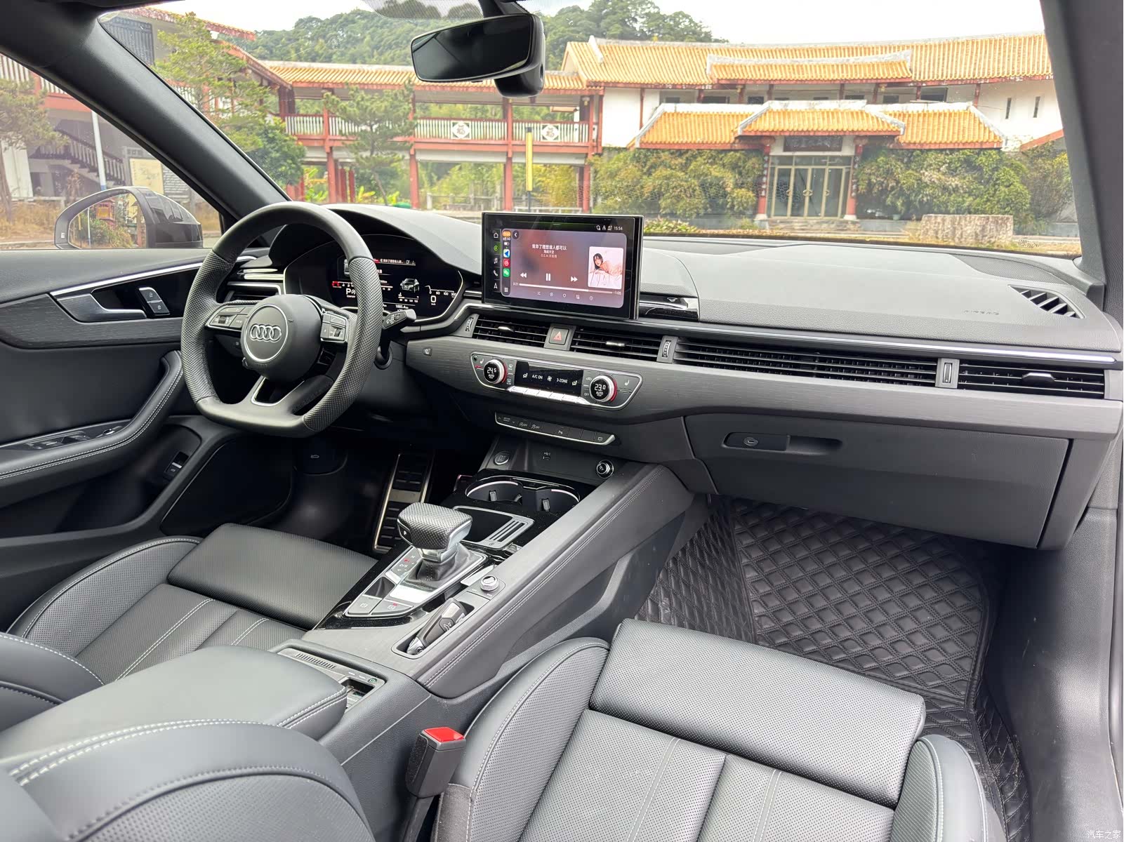 Audi A4L, 2025 15
