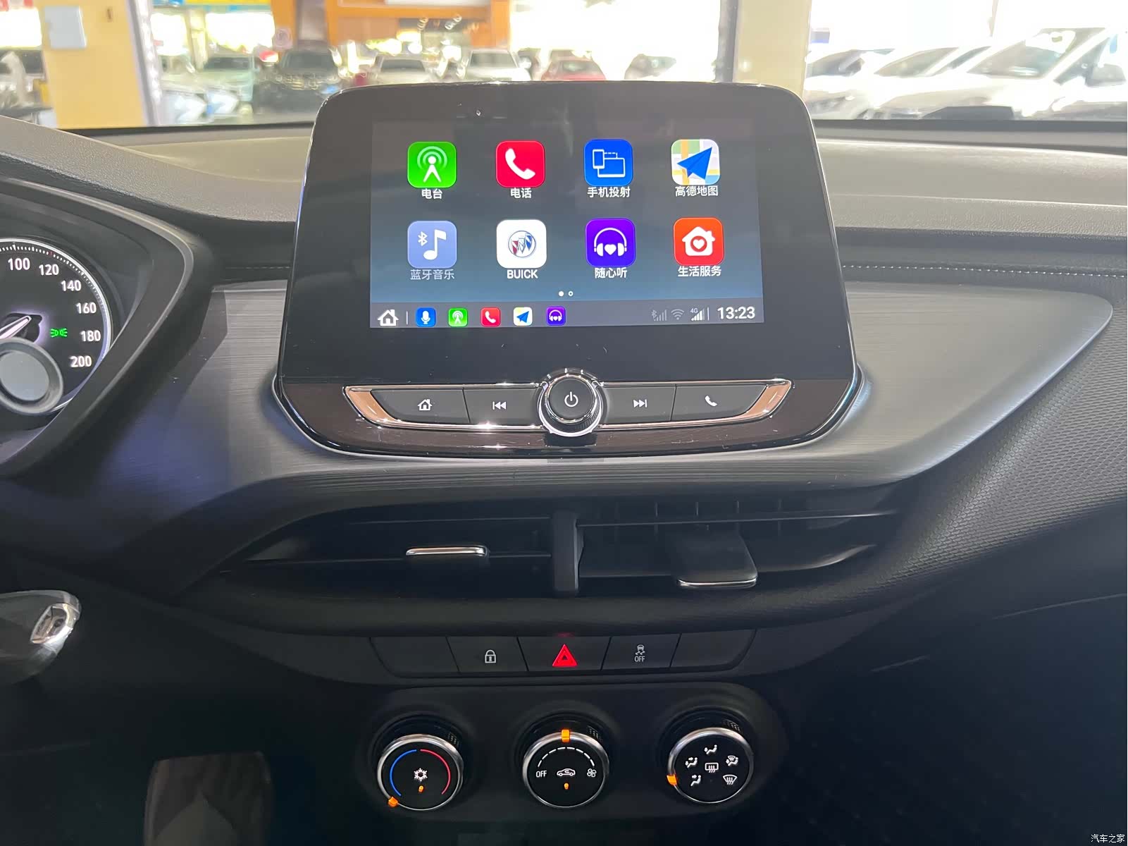 Buick Verano, 2022 14