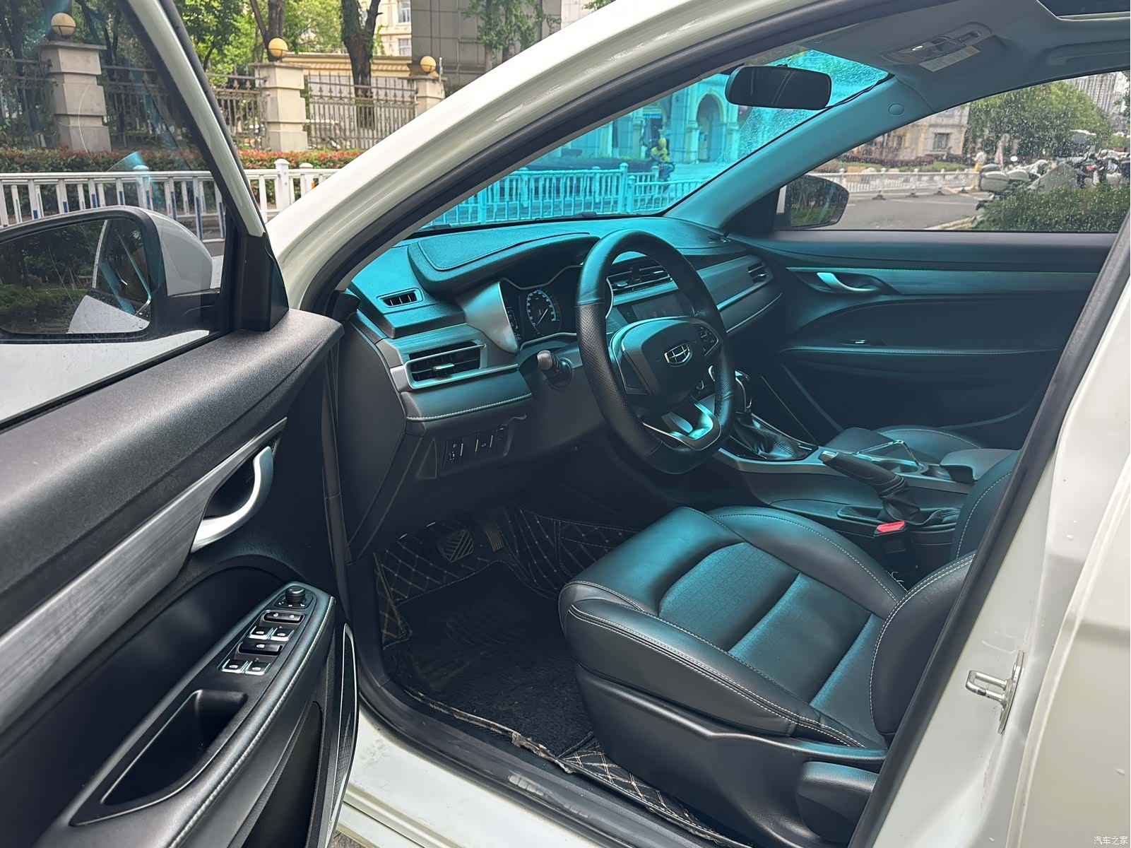 Geely Emgrand, 2022 11