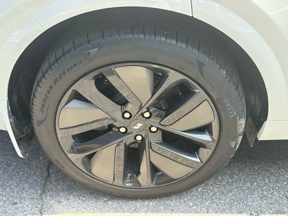 Li Auto Ideal L6